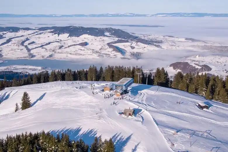 La Berra ski school cover image